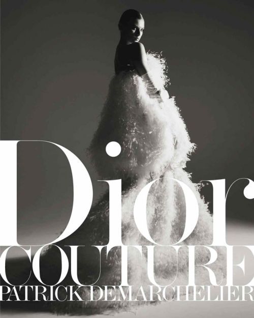 Emprunter Dior couture livre