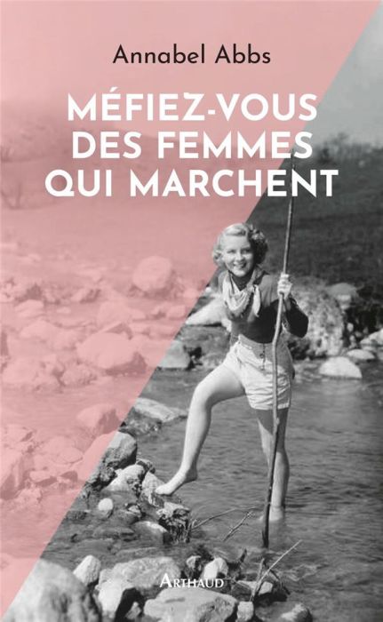 Emprunter MEFIEZ-VOUS DES FEMMES QUI MARCHENT - ILLUSTRATIONS, COULEUR livre