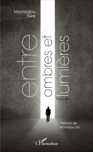 Emprunter Entre ombres et lumières. Poèmes livre