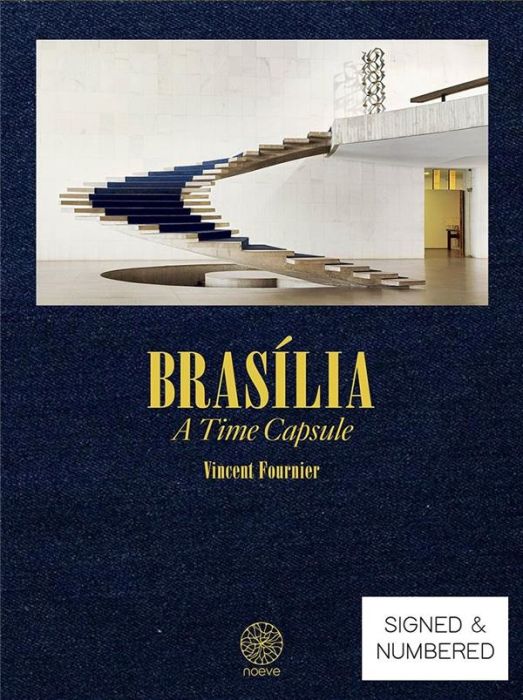 Emprunter Brasilia - a time capsule (Cover A) - Signed Edition livre