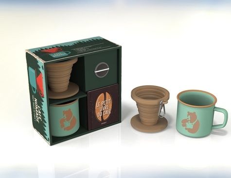 Emprunter Café nomade. Ce coffret contient : 1 mug émaillé, 1 filtre en silicone, 1 filtre en inox et 1 livre livre