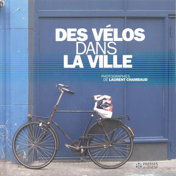 Emprunter Des vélos dans la ville livre