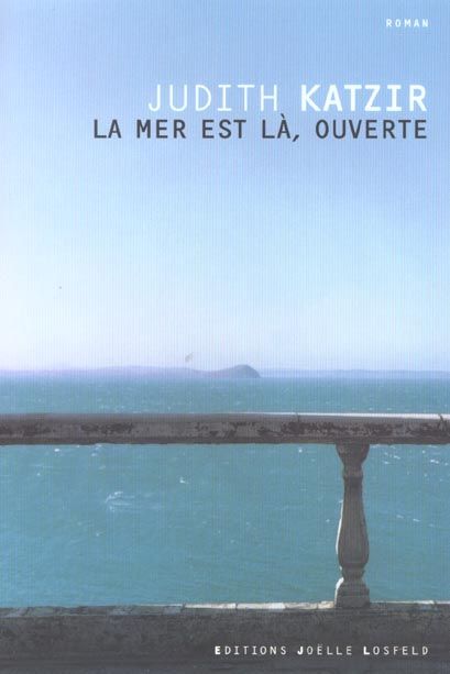 Emprunter La mer est là, ouverte livre