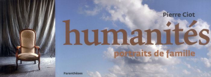 Emprunter HUMANITES - PORTRAITS DE FAMILLE livre