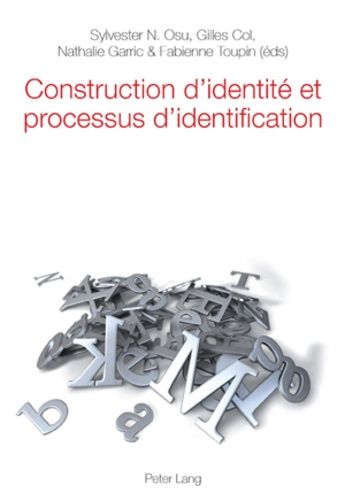 Emprunter Construction d'identité et processus d'identification livre