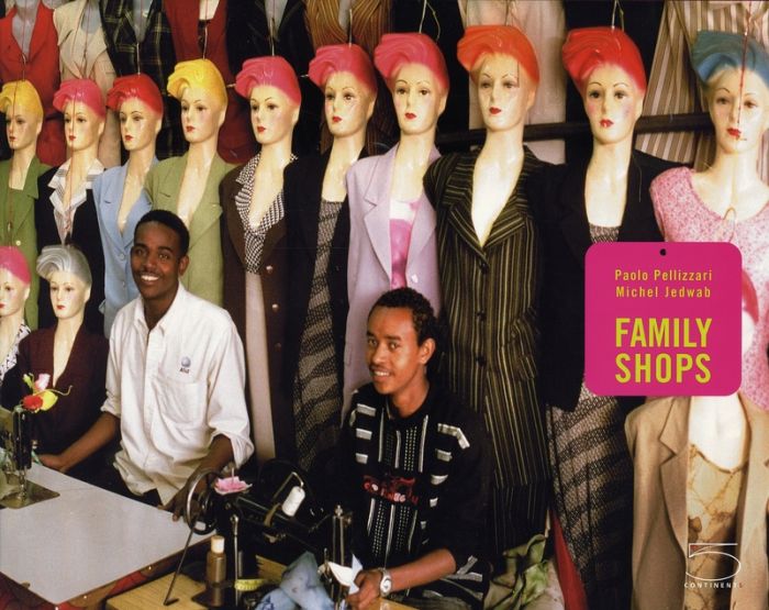 Emprunter Family Shops livre