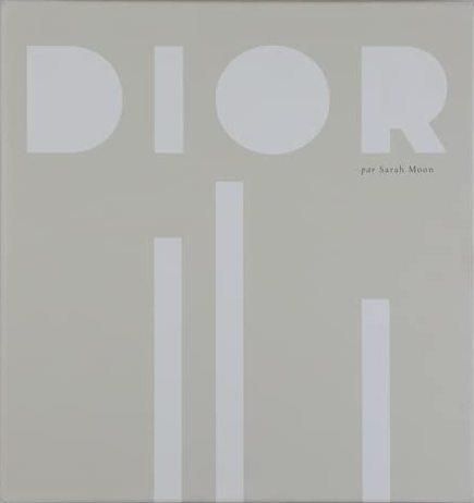 Emprunter Dior par Sarah Moon. Coffret en 3 volumes livre