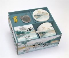 Un thé au bord du lac. Coffret avec 1 tasse, 1 porte-sachet, 1 boule à thé et 1 livret - Rougeventre Katrin