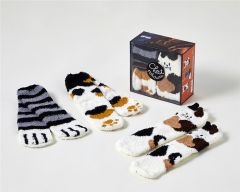 Les goûters de la famille Chat chaussettes. Coffret avec 3 paires de chaussettes pattes de chat et 1 - Rollot Lise